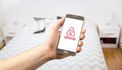 How AirBnB Used Growth Hacking To Become A Household Name