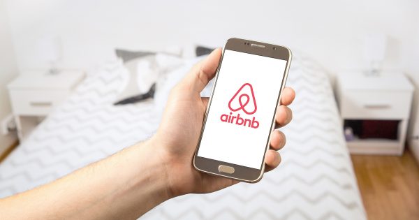 How AirBnB Used Growth Hacking To Become A Household Name